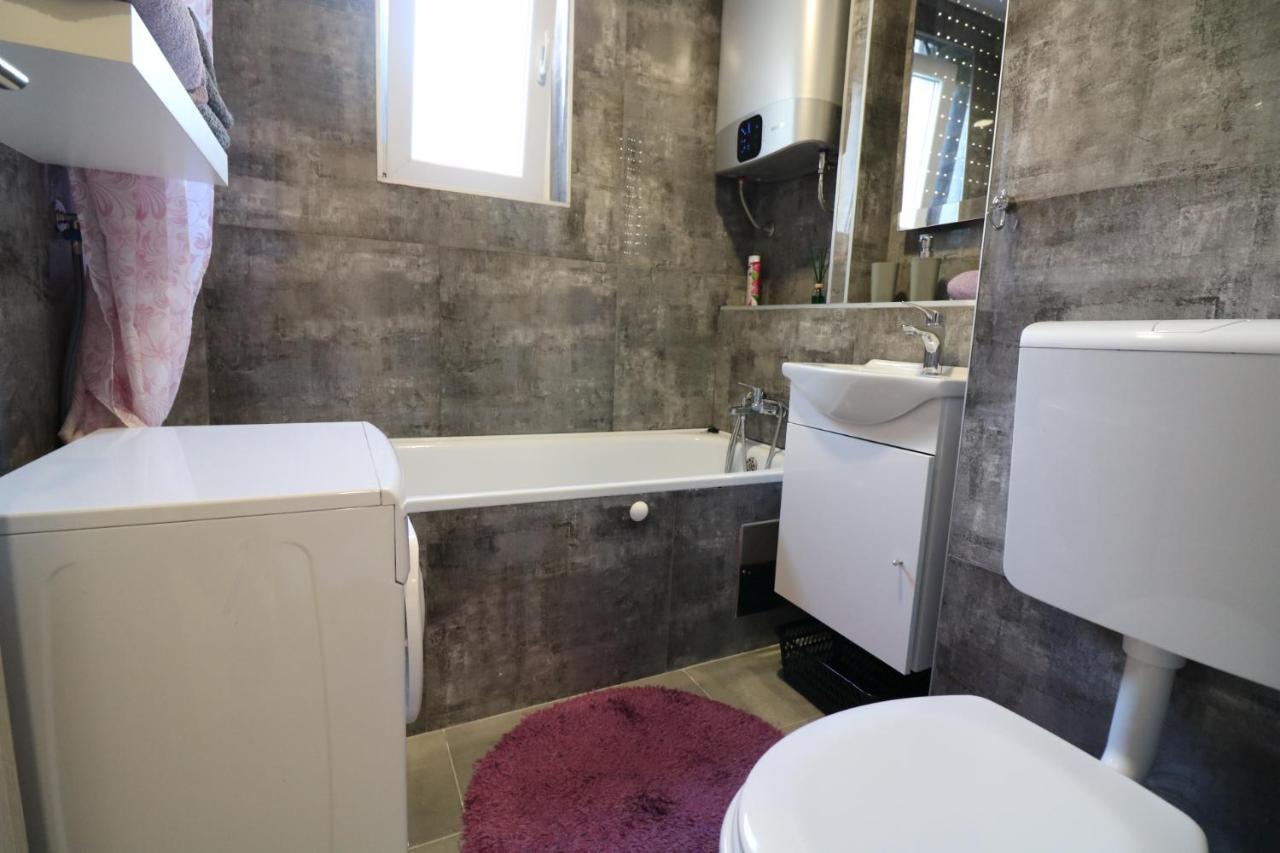Appartement Klaudia à Pula Extérieur photo